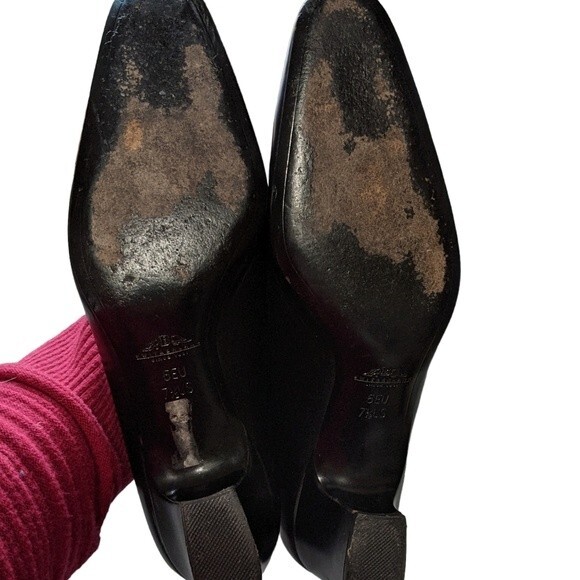 Bally classic black leather pumps round toe block heel Sharna-05 size 7 1/2 C - Picture 8 of 9
